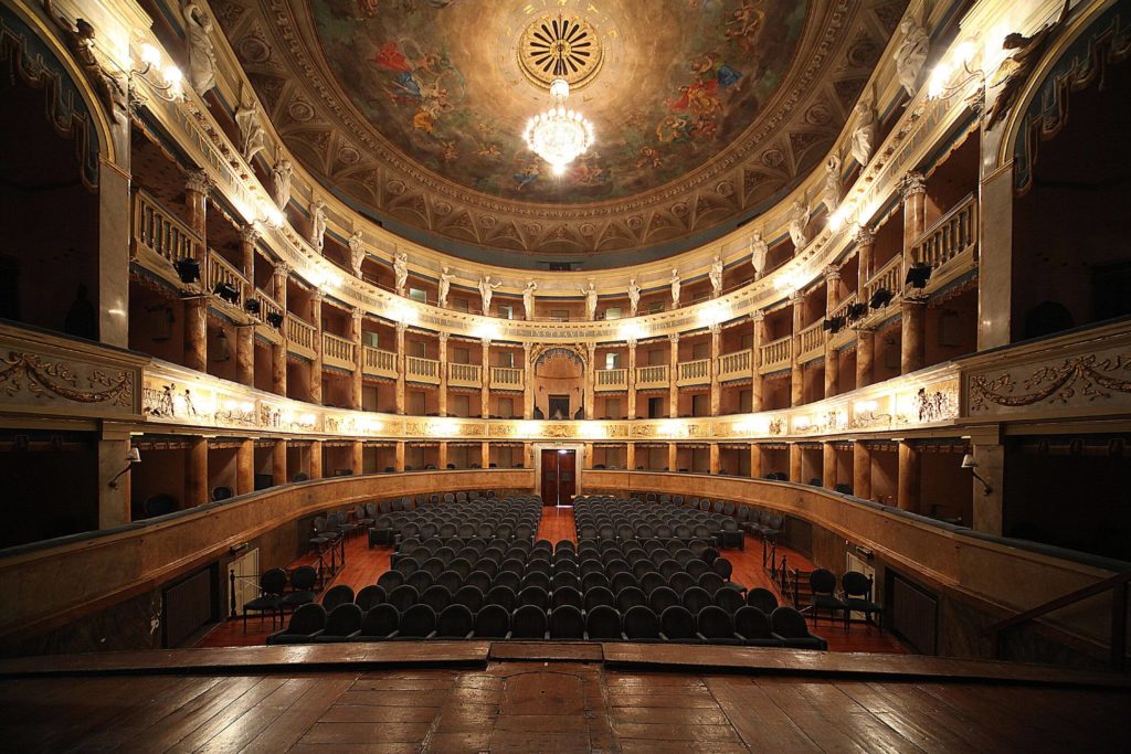 La historia del teatro Faenza